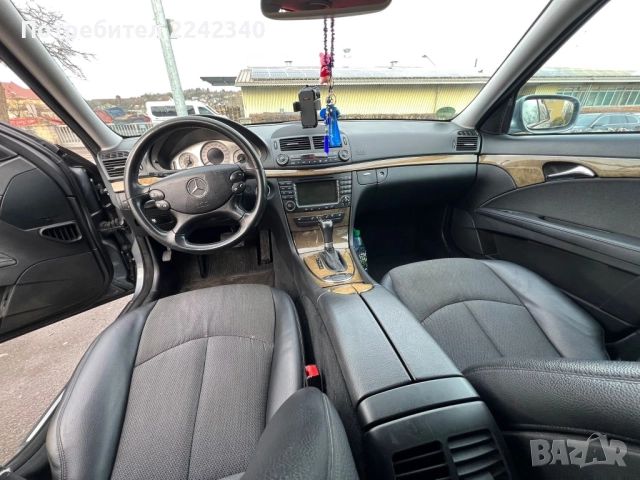 Mercedes Benz E320 Avantgarde , снимка 13 - Автомобили и джипове - 51646481