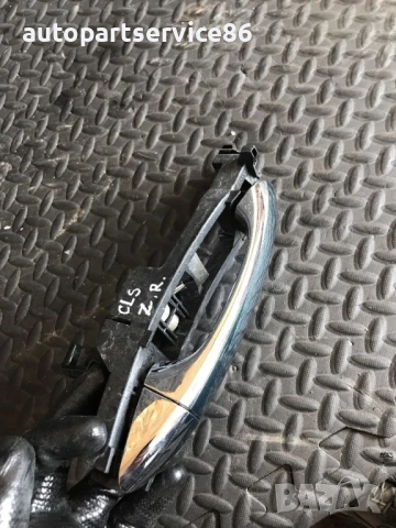 Външна дръжка задна дясна страна зелена за Mercedes CLS W219 320 CDI (2005-2011), снимка 2 - Части - 54111852