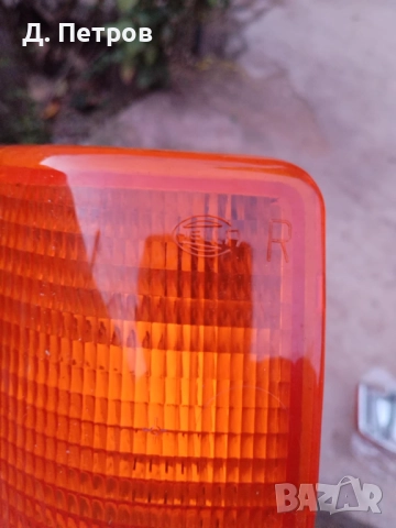 Десен мигач Audi 80  Hella, снимка 3 - Части - 52728256