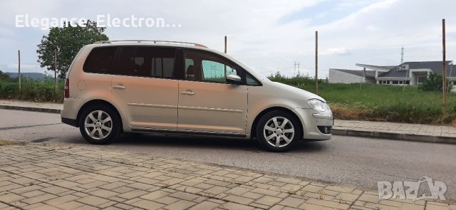 Vw Touran 1.9 TDi 105к.с High - Line, снимка 4 - Автомобили и джипове - 45818317