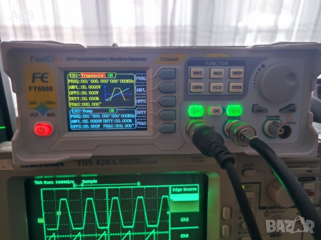 Продава се двуканален функционален генератор 100Mhz, снимка 5 - Друга електроника - 51813891