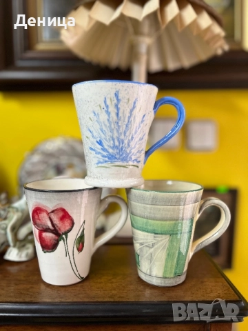 Авторски керамични чаши-тип Мъг Ръчно изработени и декорирани  Цвете и зелена чаша Вместимост-300/35