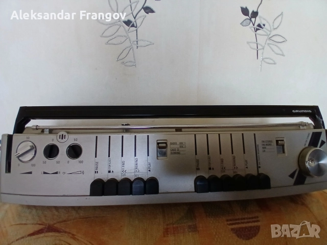 GRUNDIG RR 1100, снимка 3 - Радиокасетофони, транзистори - 52949165