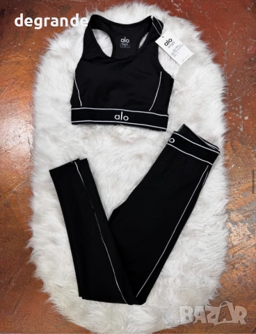 Дамски Оформящ екип Alo Yoga