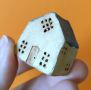 Керамична миниатюрна къщичка

