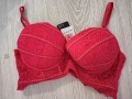 Нов сутиен с камъчета 85/ E или D, снимка 1