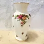 Порцеланова ваза Royal Albert – Old Country Roses, снимка 1