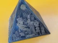 пирамида старинна бронз с инкрустации, снимка 1
