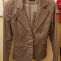 Продавам елегантно бежово сако, снимка 3 - Сака - 44995581