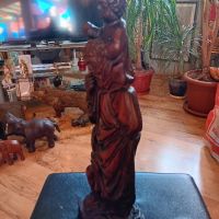 дървена статуетка, снимка 1 - Подаръци за имен ден - 45339692