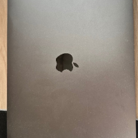 MacBook 13 Pro, снимка 3 - Лаптопи за работа - 45055376