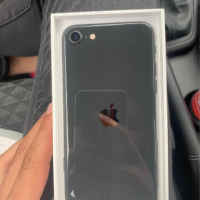 iPhone SE , снимка 3 - Apple iPhone - 45059309