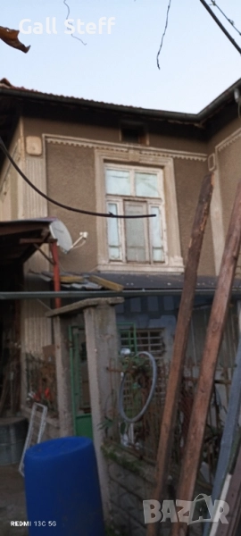 Продава се къща на 200 метра от главния път в с. Любенова махала , снимка 1