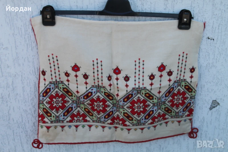 Възглавница с бродерия на ленена панама, снимка 1