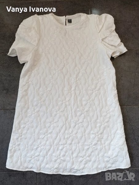 Shein  бяла рокля с релефни цветя и френски  ръкав, снимка 1