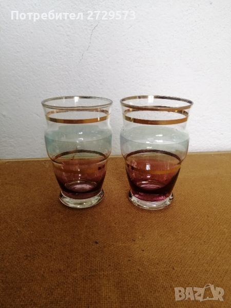 Стари стъклени чаши за вода бира и др - 2 бр.

, снимка 1