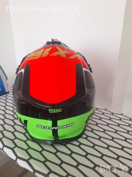 каска за крос на три излизания, снимка 1