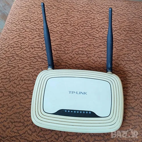 300Mbps Wireless N Router TP-LINK TL-WR841N - перфектен рутер интернет, снимка 1