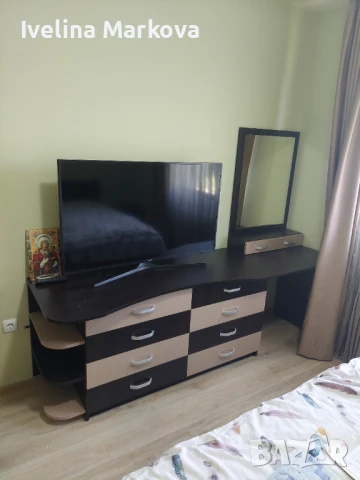 Скрин с тоалетка + 2 нощни шкафчета, снимка 1