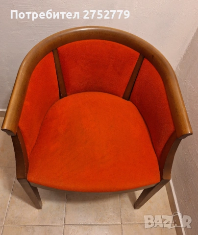 кресло , фотьойл. дъб, червена кадифена италианска дамаска. 