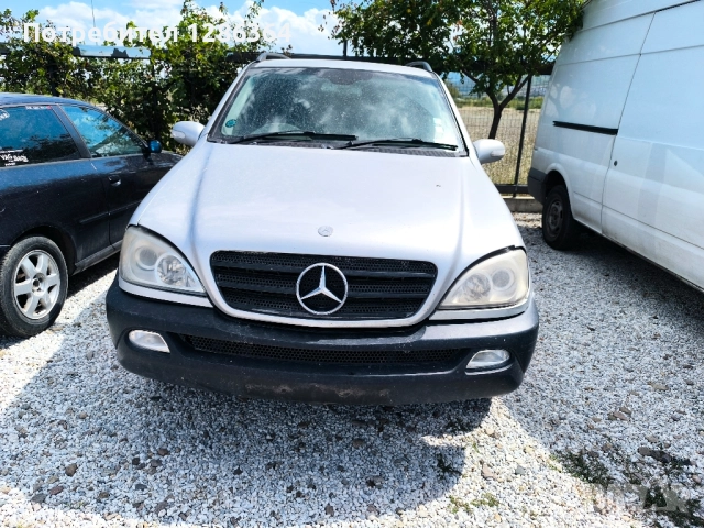 Mercedes ML 270 163к.с. НА ЧАСТИ , снимка 2 - Автомобили и джипове - 51558752