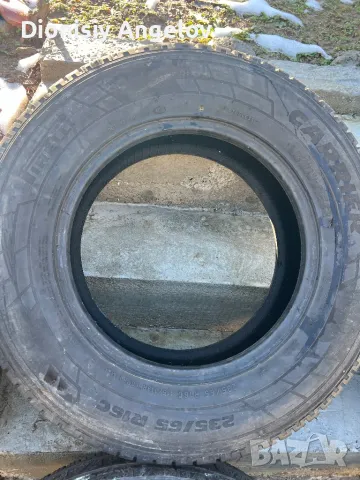 Продавам зимни гуми на Pirelli 235/65 R16C, снимка 2 - Гуми и джанти - 48499758