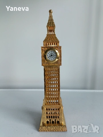 Биг Бен ,  Лондон , метална статуетка с часовник на емблематичната часовникова кула. 