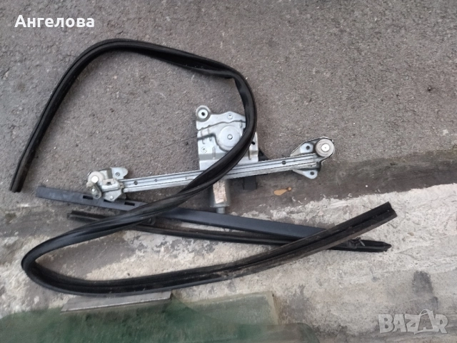 Стъкла за задна врата и машинка за Опел Астра Н , снимка 3 - Части - 52238177