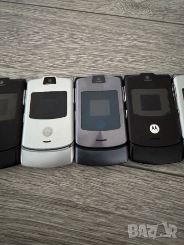 Motorola v3 черни и сиви, снимка 4 - Motorola - 52771544