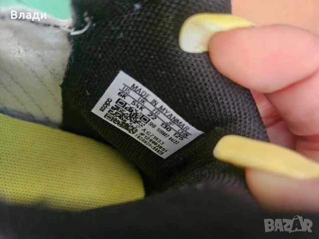 детски високи adidas маратонки 22 номер, снимка 5 - Детски маратонки - 51730962