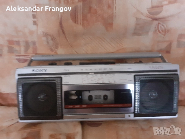 продавам радиокасетофон SONY модел CFS - 230S 