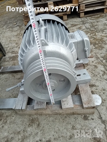 Продавам трифазен ел.мотор 22кв, снимка 3 - Електродвигатели - 49426098