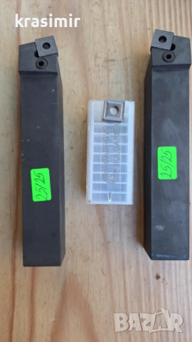 стругарски ножове 2 броя + 10 броя пластини