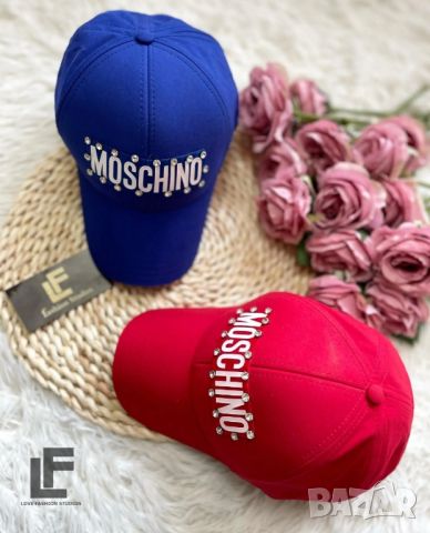 шапки moschino DSQUARED2 , снимка 1 - Шапки - 46787652