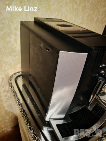 Jura Impressa E6, снимка 2 - Кафемашини - 52639331