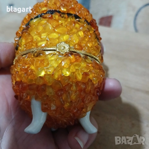 Яйце-порцелан с кехлибар, снимка 4 - Антикварни и старинни предмети - 53569207