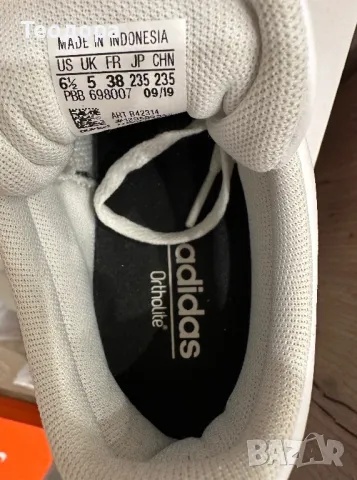 Дамски обувки Adidas 38 номер, снимка 4 - Дамски ежедневни обувки - 47821948