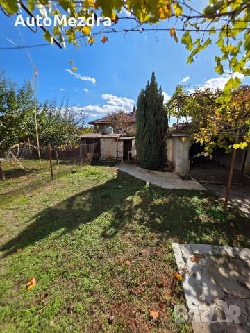 продава се къжа на 3 етажа гр Мездра Възможен бартер за др имот с доплащане , снимка 7 - Къщи - 53332497