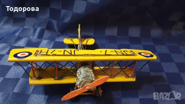 Стар метален витлов самолет, снимка 2 - Антикварни и старинни предмети - 52510750