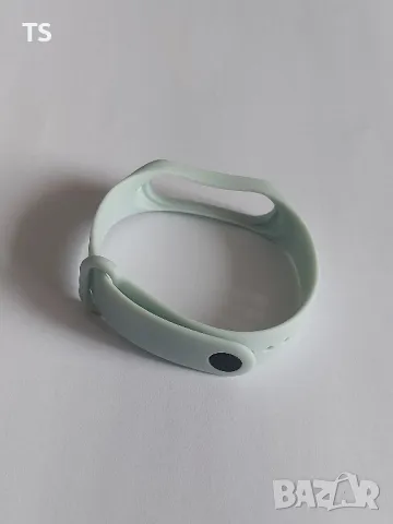 Силиконова каишка за Mi Band 4, снимка 4 - Каишки за часовници - 47065288