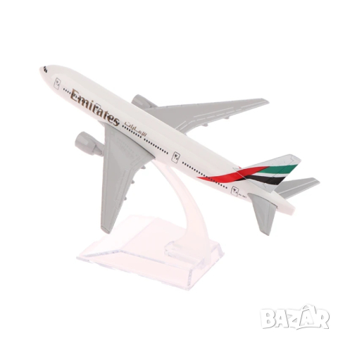 Бойнг 777 самолет модел макет метален лайнер Emirates летище, снимка 2 - Колекции - 44971647
