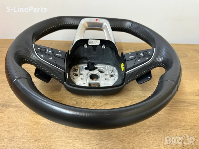 Оригинален скосен Мулти волан с перфорирана кожа Audi Q5 Ауди К5 audi, снимка 2 - Части - 51522347