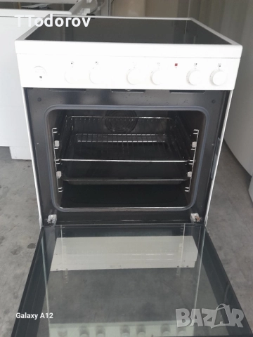 Готварска печка с керамичен плот Voss Electrolux, ELK 13024 , снимка 2 - Печки, фурни - 52470507