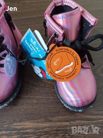 Нови ботушки на Мини Маус, 23 ном., снимка 4 - Детски боти и ботуши - 51775530