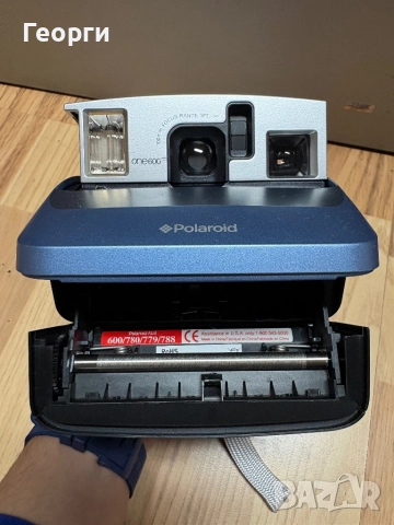 Polaroid one 600 + 1 бр. пакет със снимки, снимка 5 - Фотоапарати - 52858364