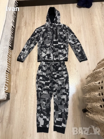 Nike tech fleece camo