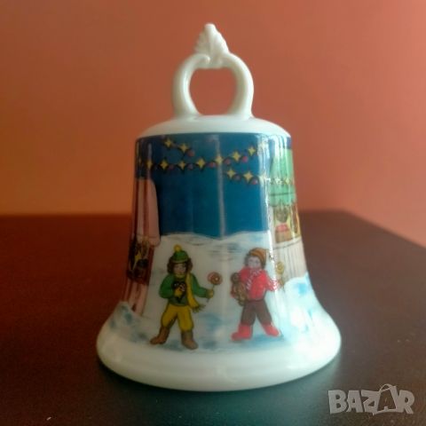 Звънец порцелан Kaiser Christmas Bell West Germany , снимка 1 - Колекции - 46742608