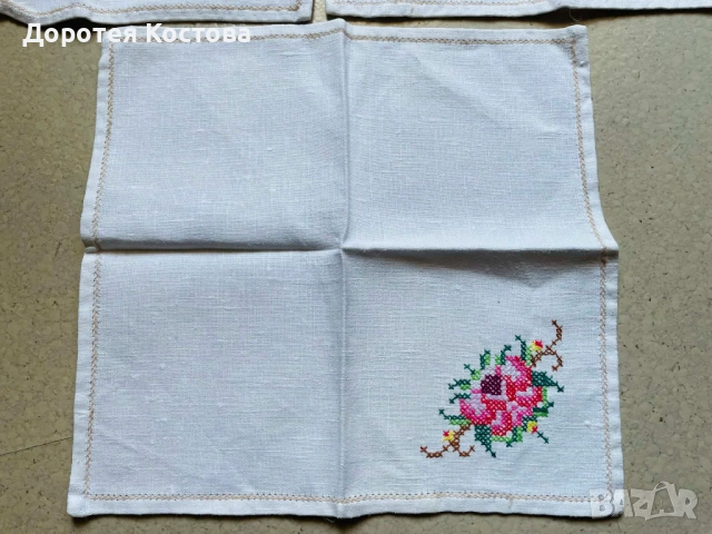 Красиви ръчно бродирани салфетки с рози от Англия, 5 бр, , снимка 4 - Антикварни и старинни предмети - 54211030