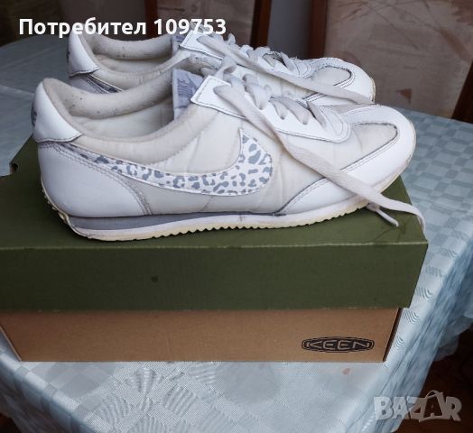 Дамски маратонки NIKE No: 38, снимка 2 - Маратонки - 46479056