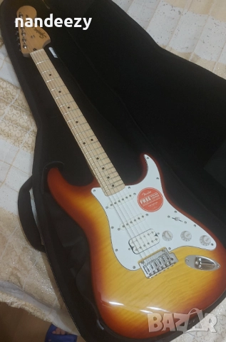 Китара Squier Affinity Stratocaster HSS + калъф Fender и усилвател Fender Champion 20